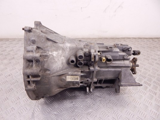 КПП механическая (МКПП) 5-ступенчатая BMW 3-series (E46) 23 00 7 505 600 КПП механическая (МКПП) 5-ступенчатая BMW 3-series (E46) 23 00 7 505 600