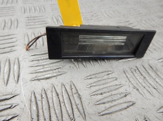 Подсветка номера BMW 1-series (E87) 63 26 7 165 735 Подсветка номера BMW 1-series (E87) 63 26 7 165 735