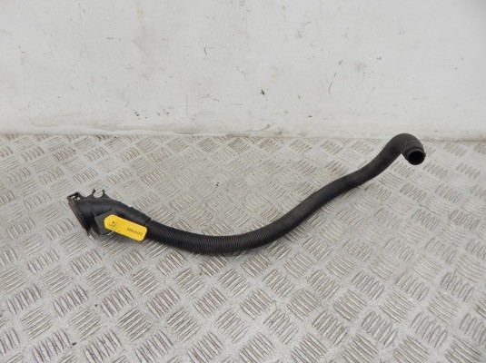 Горловина бачка омывателя BMW 5-series (E60/61) 61 66 7 144 396 Горловина бачка омывателя BMW 5-series (E60/61) 61 66 7 144 396