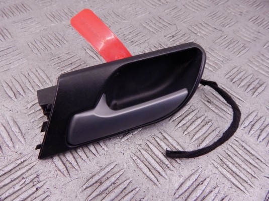 Ручка внутренняя задняя левая BMW X5-series (E53) 51 42 8 408 625 Ручка внутренняя задняя левая BMW X5-series (E53) 51 42 8 408 625