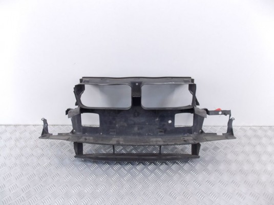 Воздухозаборник BMW 7-series (E38) 51 71 8 125 966