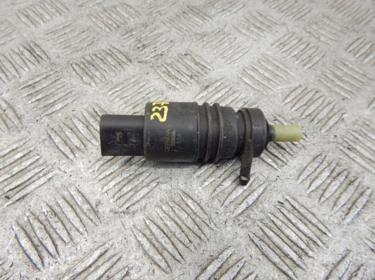 Насос (моторчик) омывателя стекла BMW 5-series (E39)