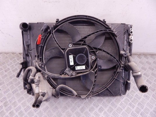 Кассета радиаторов BMW X1-series (E84) 17 10 7 524 912 Кассета радиаторов BMW X1-series (E84) 17 10 7 524 912