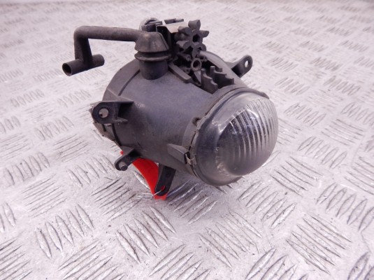 Фара противотуманная правая BMW 3-series (E46) 63 17 6 911 007 Фара противотуманная правая BMW 3-series (E46) 63 17 6 911 007