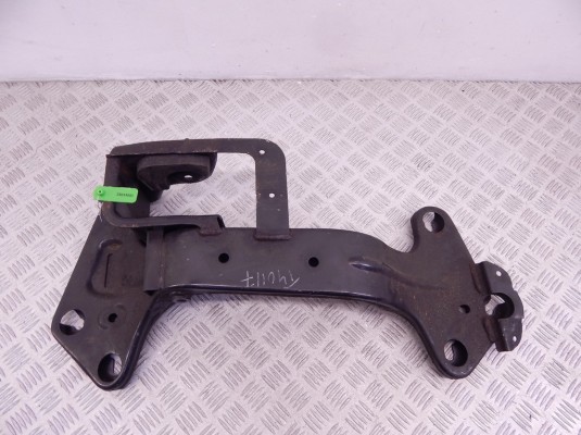 Кронштейн КПП BMW X5-series (E53) 22 31 6 762 275