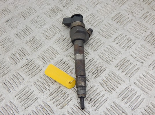 Форсунка BMW 1-series (E87) 13 53 7 798 446