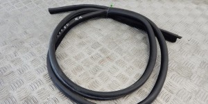 Уплотнитель BMW 5-series (E60/61) 7033776