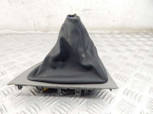 Чехол рычага КПП BMW 1-series (E87) 51 16 7 129 143 Чехол рычага КПП BMW 1-series (E87) 51 16 7 129 143