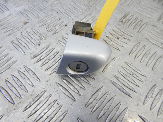 Личинка дверного замка BMW 3-series (E46)