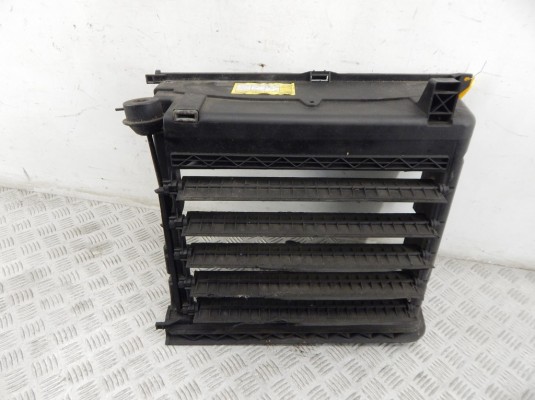 Диффузор вентилятора BMW 3-series (E46) 17 11 7 786 682