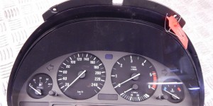 Щиток приборов (приборная панель) BMW 5-series (E39) 62 11 8 381 808
