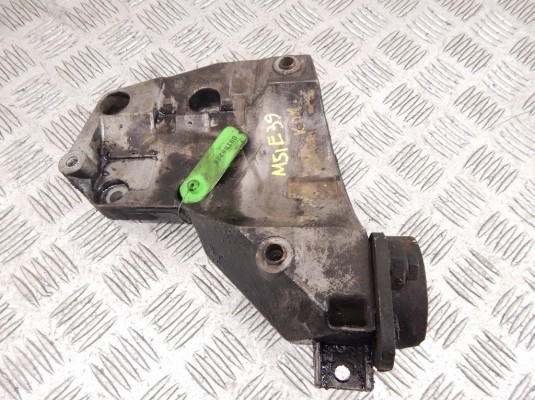 Кронштейн компрессора кондиционера BMW 5-series (E39) 64 55 2 246 146
