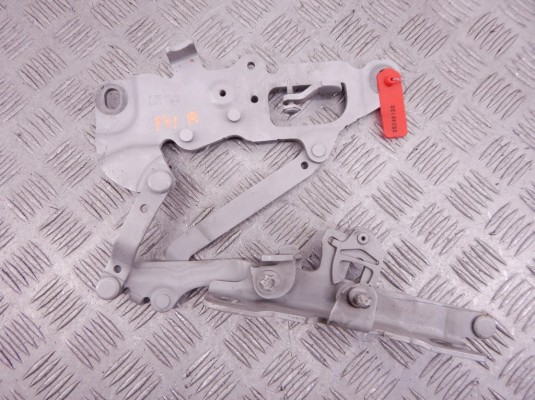 Петля капота правая BMW 7-series (F01/02) 41 61 7 291 702 Петля капота правая BMW 7-series (F01/02) 41 61 7 291 702