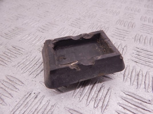 Опора под домкрат (поддомкратная подушка) BMW 5-series (E39) 51 71 8 204 244