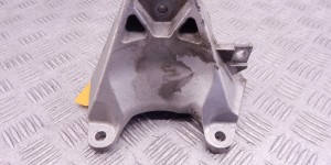 Кронштейн КПП BMW 5-series (F10/11) 22 32 6 781 235 Кронштейн КПП BMW 5-series (F10/11) 22 32 6 781 235