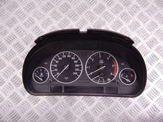 Щиток приборов (приборная панель) BMW 5-series (E39) 62 11 6 914 883