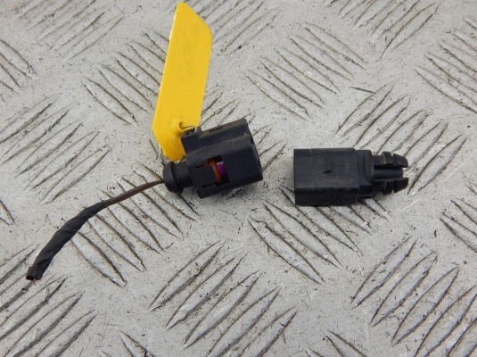 Датчик температуры VOLKSWAGEN GOLF V (2006-) 1j0973702 Датчик температуры VOLKSWAGEN GOLF V (2006-) 1j0973702