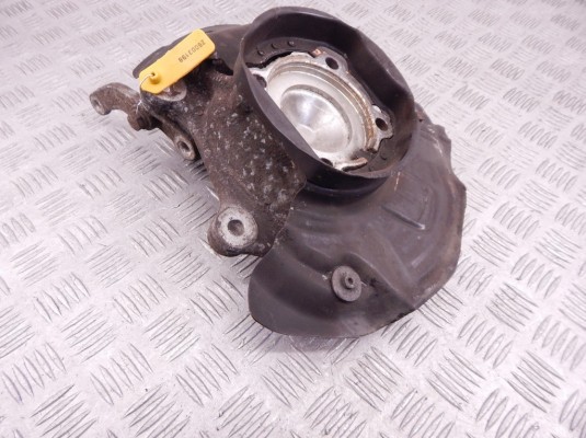 Ступица передняя правая BMW 5-series (E39) 31 21 1 092 854