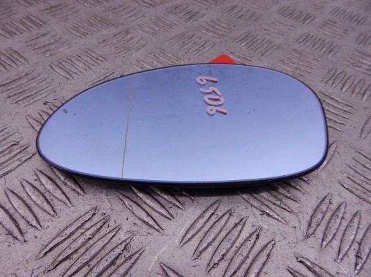 Стекло зеркала наружного левого BMW 3-series (E90/91/92) 51 16 7 145 267