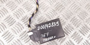 Блок управления пневмоподвеской BMW 5-series (E39) 37 14 1 092 396