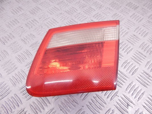 Фонарь крышки багажника правый BMW 3-series (E46) 63 21 8 368 760