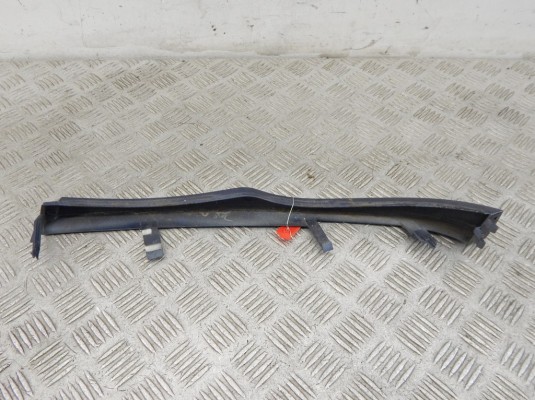 Ус под фару правый BMW 3-series (E46) 51 13 7 030 554