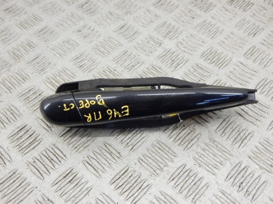 Ручка наружная передняя правая BMW 3-series (E46) 51 21 8 216 122