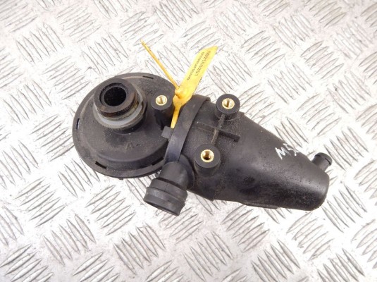 Маслоотделитель (сапун) BMW 5-series (E39) 11 15 1 703 484