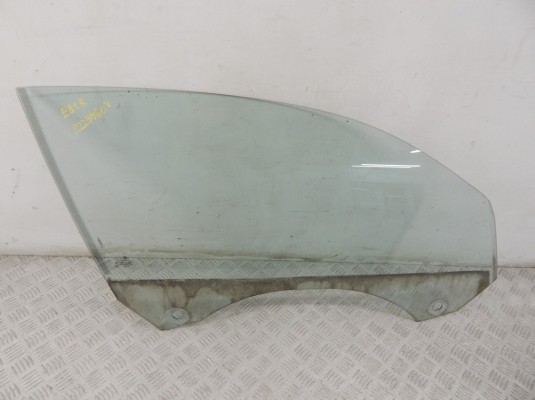 Стекло двери передней правой BMW 1-series (E87) 51 33 7 165 580