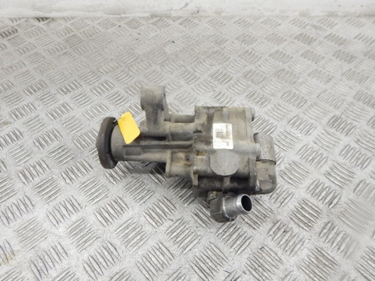 Насос гидроусилителя руля BMW X5-series (E70) 32 41 6 796 457 Насос гидроусилителя руля BMW X5-series (E70) 32 41 6 796 457