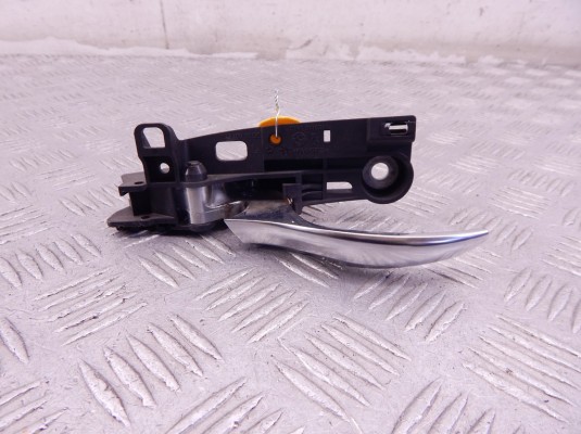 Ручка внутренняя передняя левая BMW 7-series (F01/02) 51 21 9 116 341 Ручка внутренняя передняя левая BMW 7-series (F01/02) 51 21 9 116 341