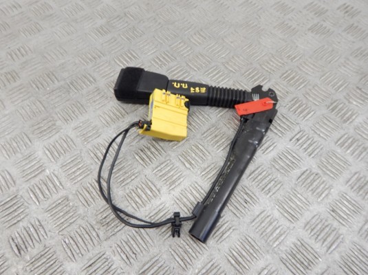 Замок ремня безопасности BMW 1-series (E87) 72 11 7 126 296 Замок ремня безопасности BMW 1-series (E87) 72 11 7 126 296