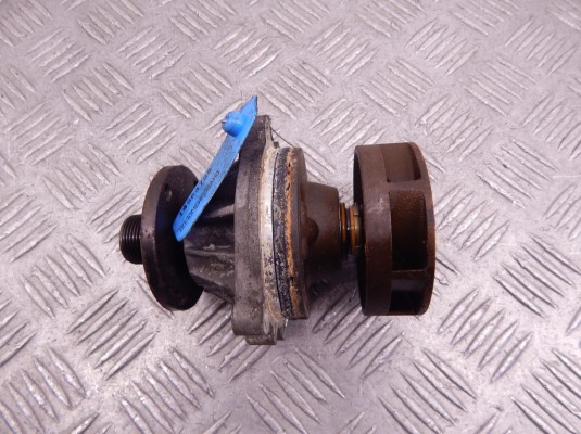 Помпа BMW 5-series (E39) 11 51 7 527 799