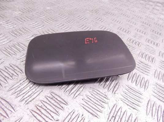 Лючок топливного бака BMW 3-series (E46) 51 17 8 208 246 Лючок топливного бака BMW 3-series (E46) 51 17 8 208 246