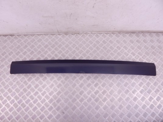 Молдинг крышки багажника BMW X3-series (E83) 51 13 3 415 976 Молдинг крышки багажника BMW X3-series (E83) 51 13 3 415 976