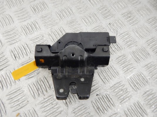 Замок багажника BMW 3-series (E46) 51 24 8 196 401 Замок багажника BMW 3-series (E46) 51 24 8 196 401