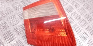 Фонарь крышки багажника левый BMW 3-series (E46) 63 21 8 368 759