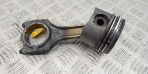 Поршень BMW 7-series (E38) 11 25 2 246 631