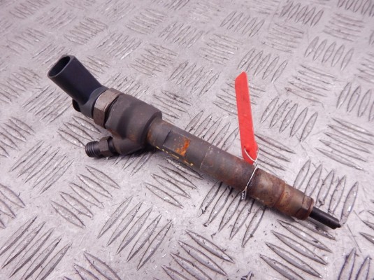 Форсунка BMW 1-series (F20/21) 13 53 7 798 446