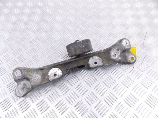 Кронштейн КПП BMW 5-series (E39) 22 32 1 092 477