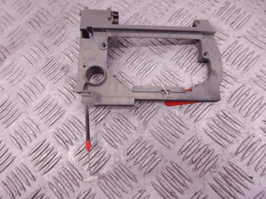 Скелет ручки наружной передней правой BMW 5-series (E39) 51 21 8 245 354 Скелет ручки наружной передней правой BMW 5-series (E39) 51 21 8 245 354