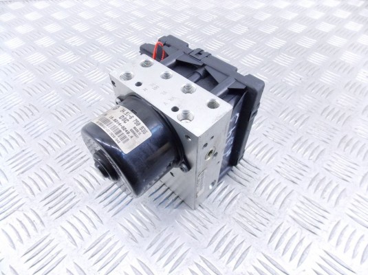 Блок ABS BMW 3-series (E46) 6750536