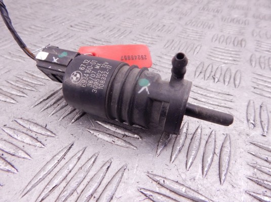 Насос (моторчик) омывателя стекла BMW X5-series (E70) 67 12 6 934 160