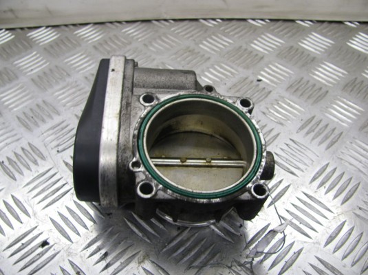 Заслонка дроссельная BMW 5-series (E60/61) 13 54 7 516 946