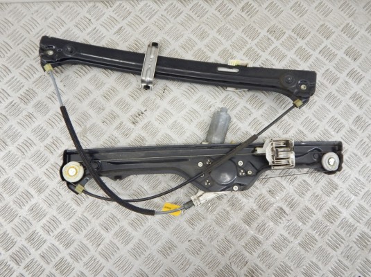 Стеклоподъемник электрический передний правый BMW X5-series (E70) 51 33 7 166 380