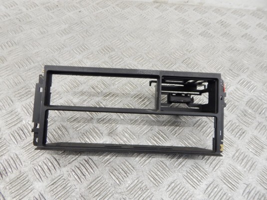 Рамка под магнитолу BMW 5-series (E34) 65 81 1 384 141