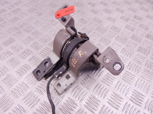 Петля крышки багажника BMW 5-series (E60/61) 41 62 7 210 668 Петля крышки багажника BMW 5-series (E60/61) 41 62 7 210 668