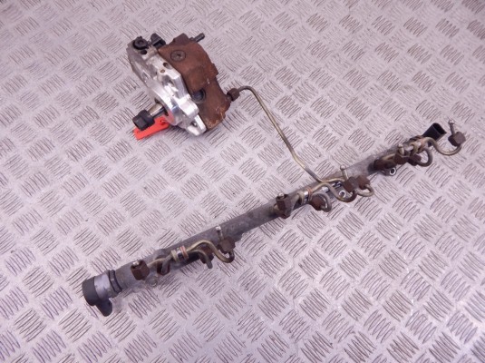 ТНВД BMW X5-series (E53) 13 51 8 511 826