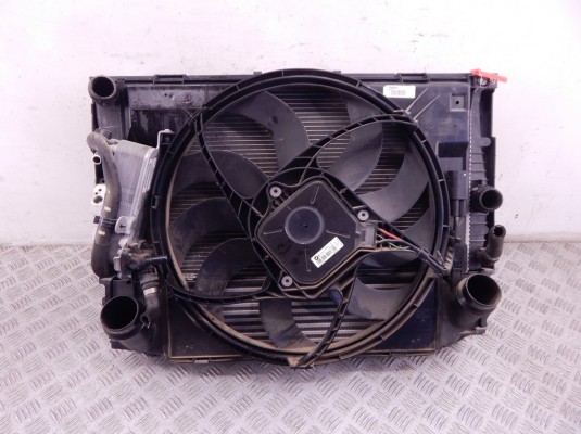 Кассета радиаторов BMW 3-series (F30/31) 17 11 7 600 543