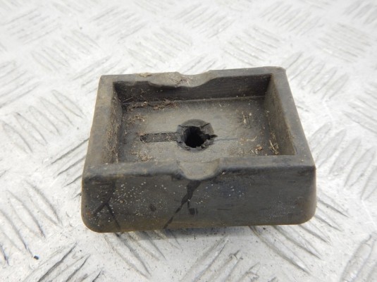 Опора под домкрат (поддомкратная подушка) BMW 3-series (E46) 51 71 8 268 885 Опора под домкрат (поддомкратная подушка) BMW 3-series (E46) 51 71 8 268 885